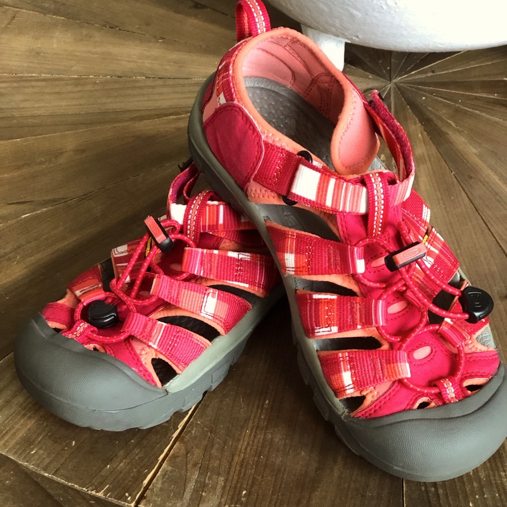 KEEN Women’s Water Sport Sandals. Size 5